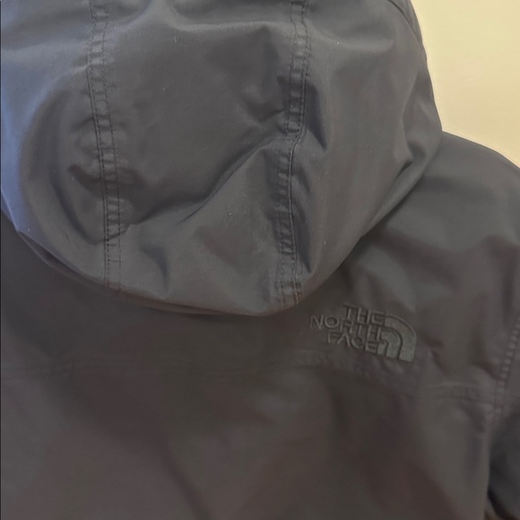 The North Face Men's Hooded McMurdo Bomber Puffer with Removable Fur - Picture 12 of 16